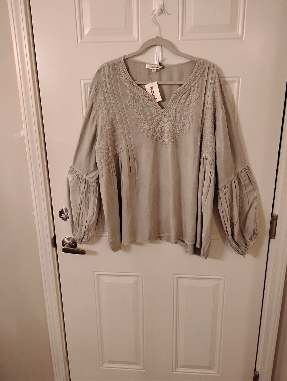 Solitaire Brand Boho Top Balloon Sleeves